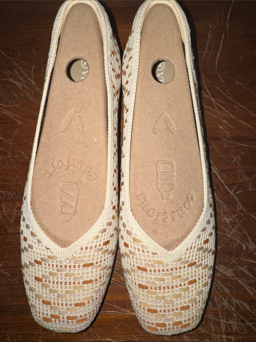 Vivaia Women's Square Toe V-Cut Cream Woven Flats - Picture 4 of 7